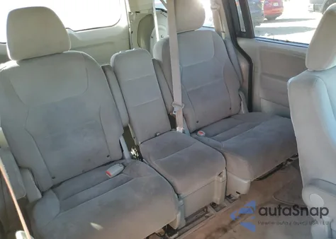 2008 Honda Odyssey Ex z USA, uszkodzony, nr VIN 5FNRL38418B067095